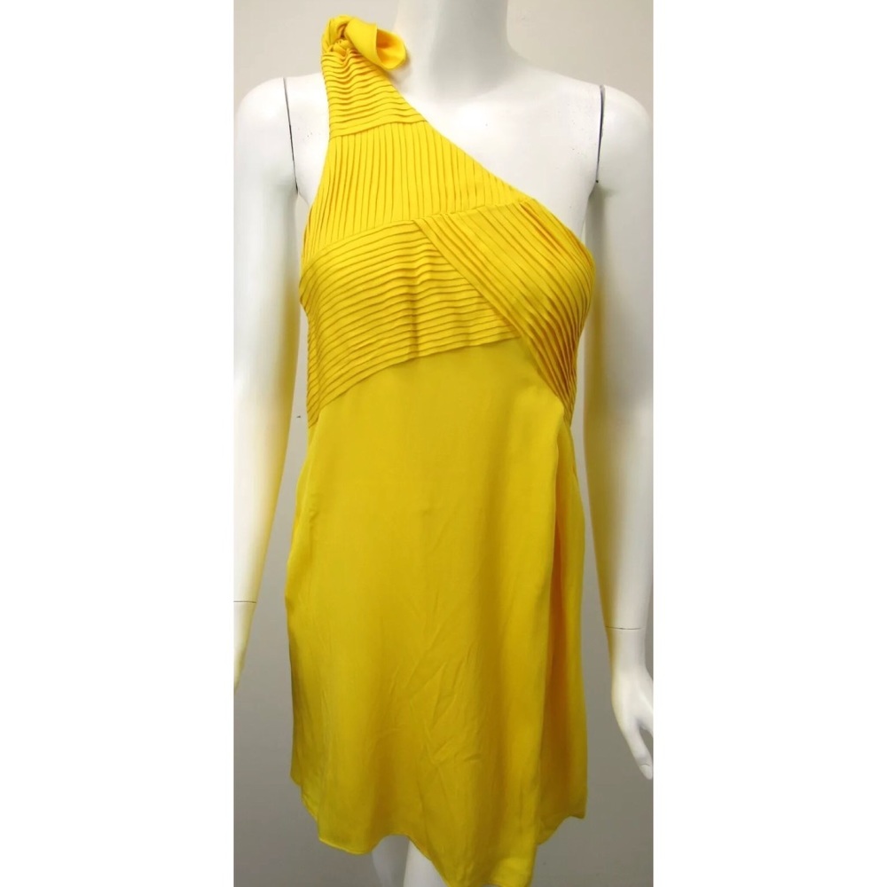 ☀️ Alice and Olivia yellow one shoulder mini dress